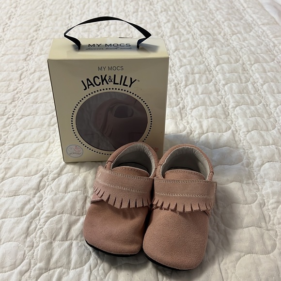 Cute Toddler Moccasins! - Picture 2 of 5
